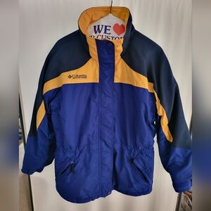 Women's Columbia Coat Size Medium